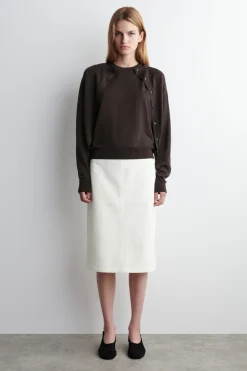 MEHRLAGIGE STRICKJACKE AUS MERINOWOLLE