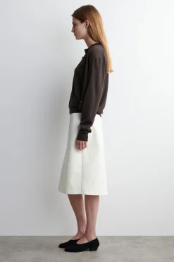 MEHRLAGIGE STRICKJACKE AUS MERINOWOLLE