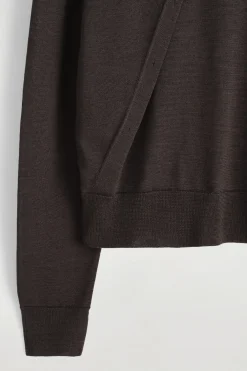 MEHRLAGIGE STRICKJACKE AUS MERINOWOLLE