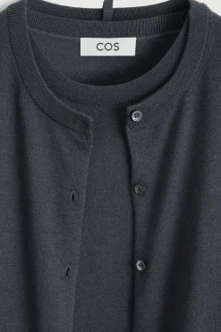 MEHRLAGIGE STRICKJACKE AUS FEINEM KASCHMIR