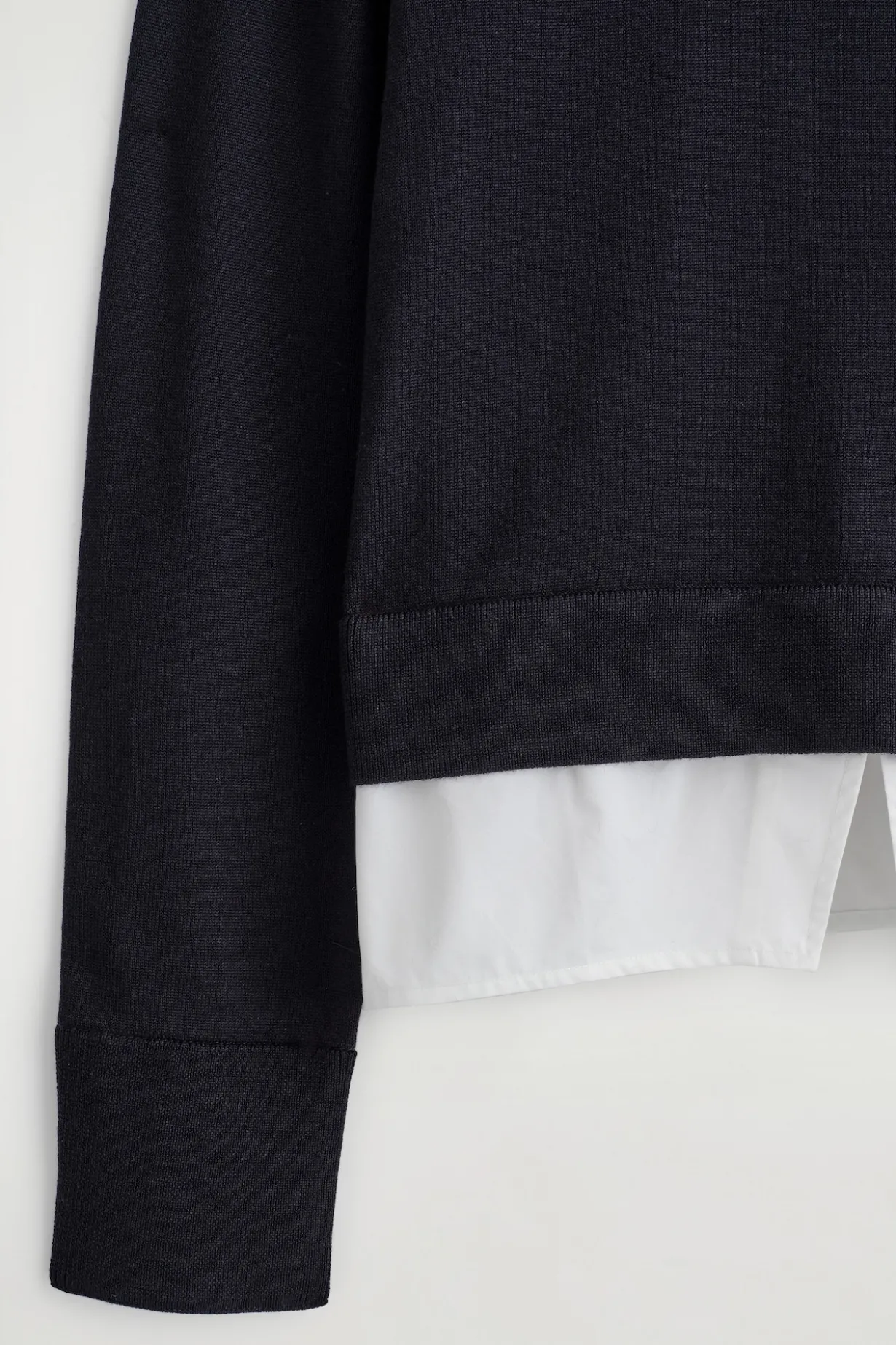 MEHRLAGIGER PULLOVER AUS MERINOWOLLE