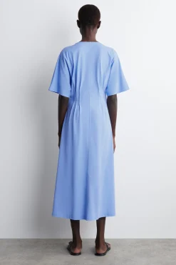 MIDIKLEID AUS BAUMWOLLE MIT BIESEN