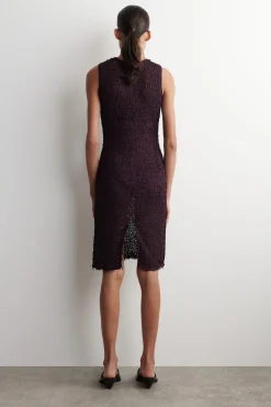 MIDIKLEID AUS GEHÄKELTEM BÄNDCHENGARN
