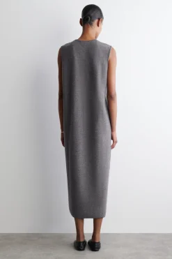 MIDIKLEID AUS GEKOCHTER WOLLE