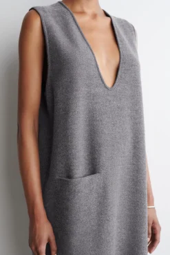 MIDIKLEID AUS GEKOCHTER WOLLE