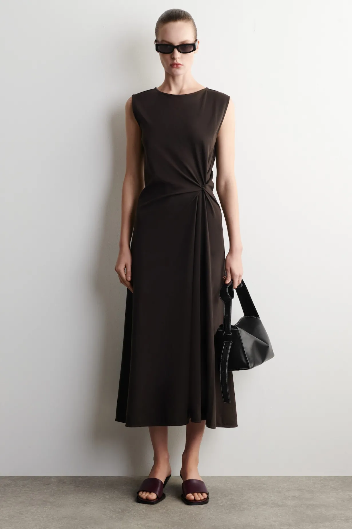MIDIKLEID AUS JERSEY MIT TWIST-DETAIL
