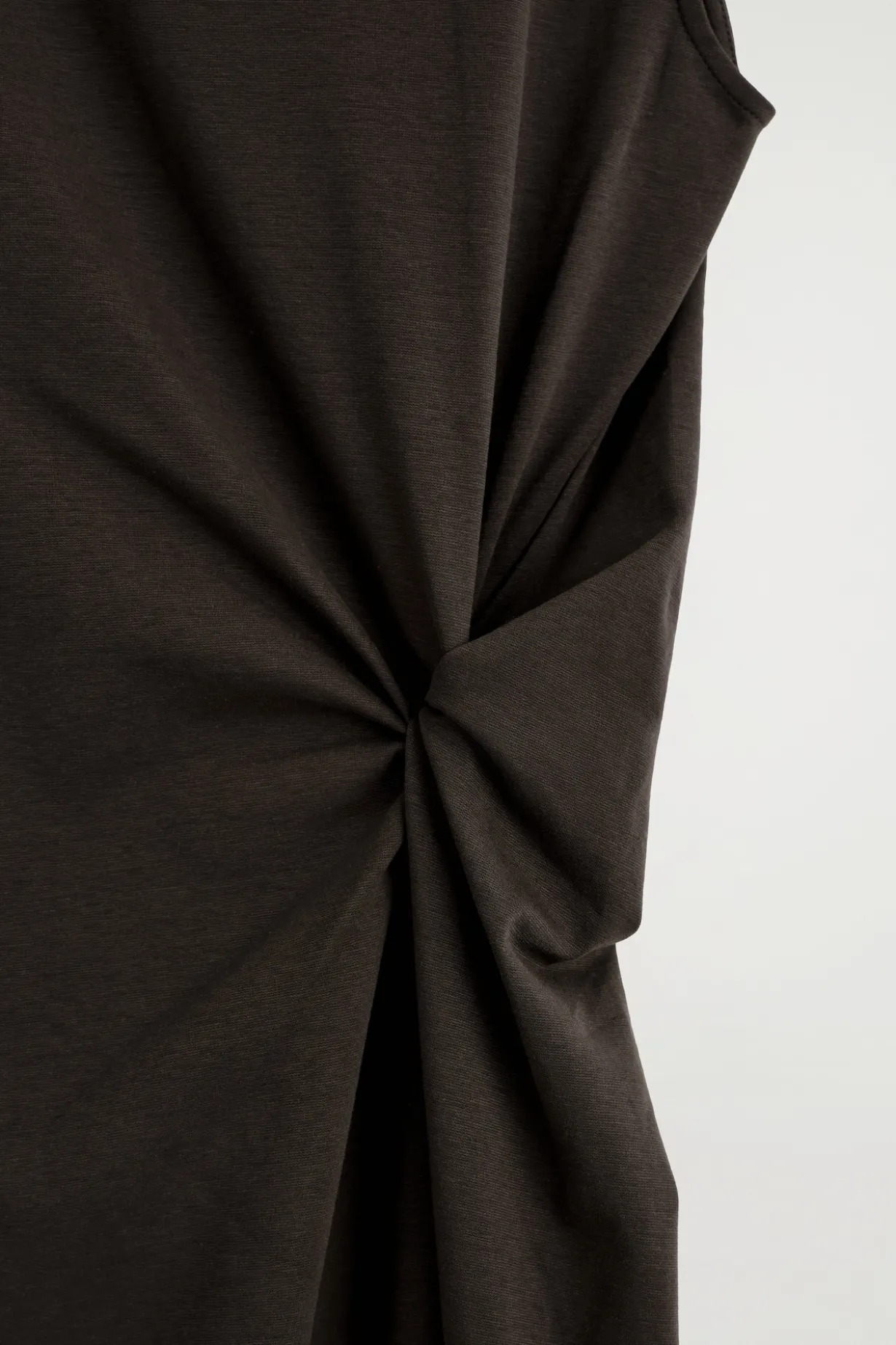MIDIKLEID AUS JERSEY MIT TWIST-DETAIL