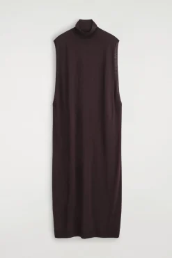 MIDIKLEID AUS MERINOWOLLE MIT ROLLKRAGEN