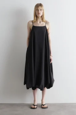 MIDIKLEID MIT BUBBLE-SAUM