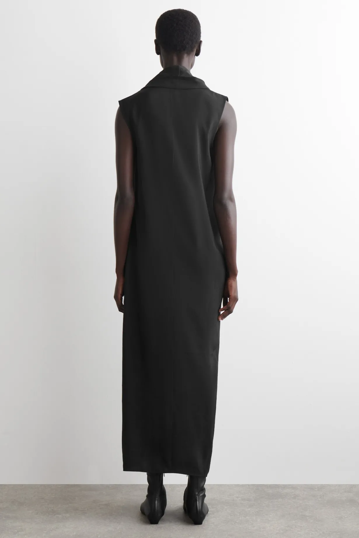 MIDIKLEID MIT DRAPIERUNG UND VOLANTS