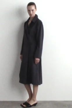 MIDIKLEID MIT GÜRTEL