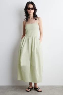 MIDIKLEID MIT SMOKDETAILS