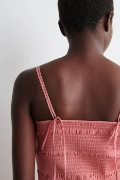 MIDIKLEID MIT SMOKDETAILS