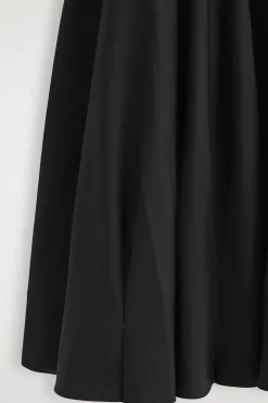 MIDIKLEID MIT U-BOOT-AUSSCHNITT AUS BAUMWOLLE