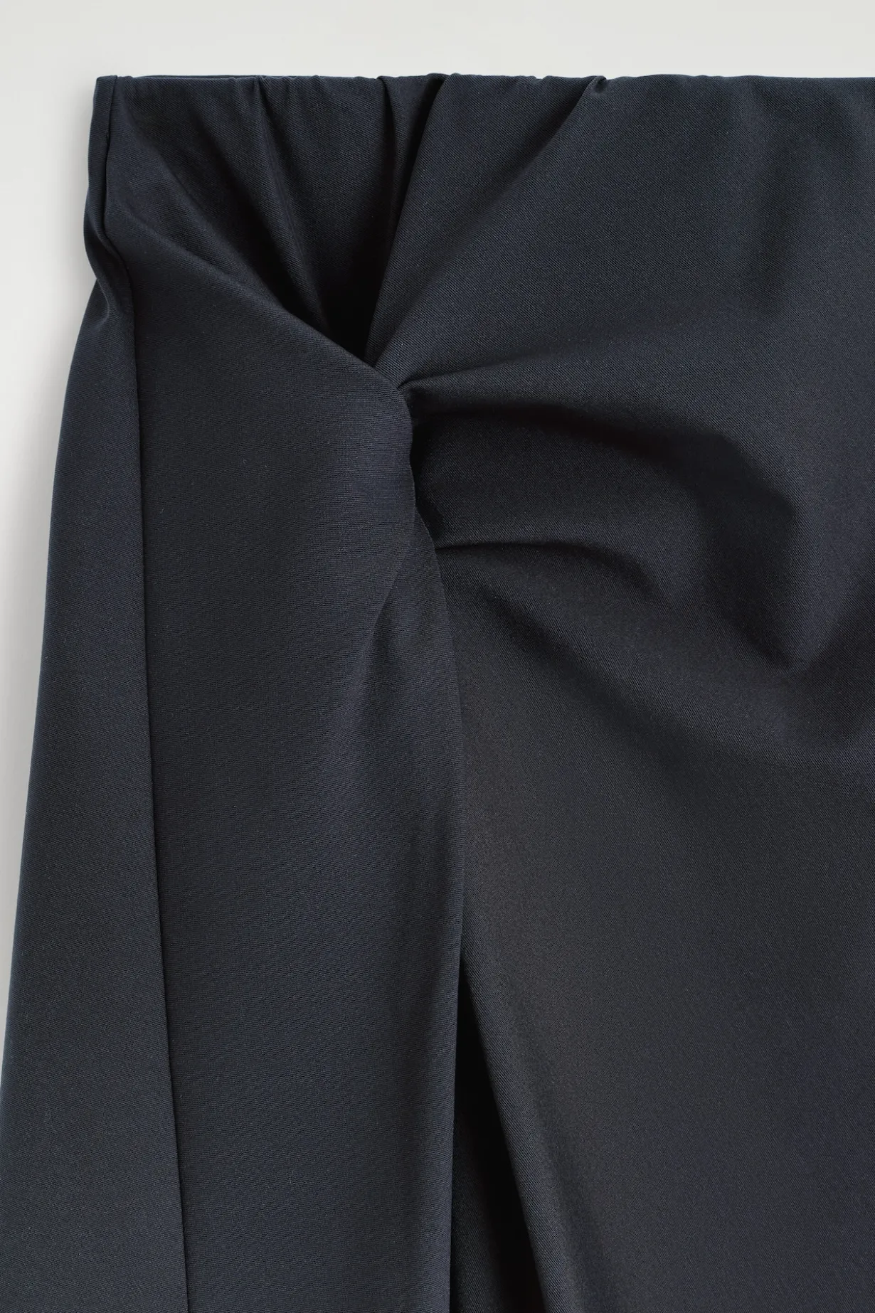 MIDIROCK AUS JERSEY MIT TWIST-DETAIL