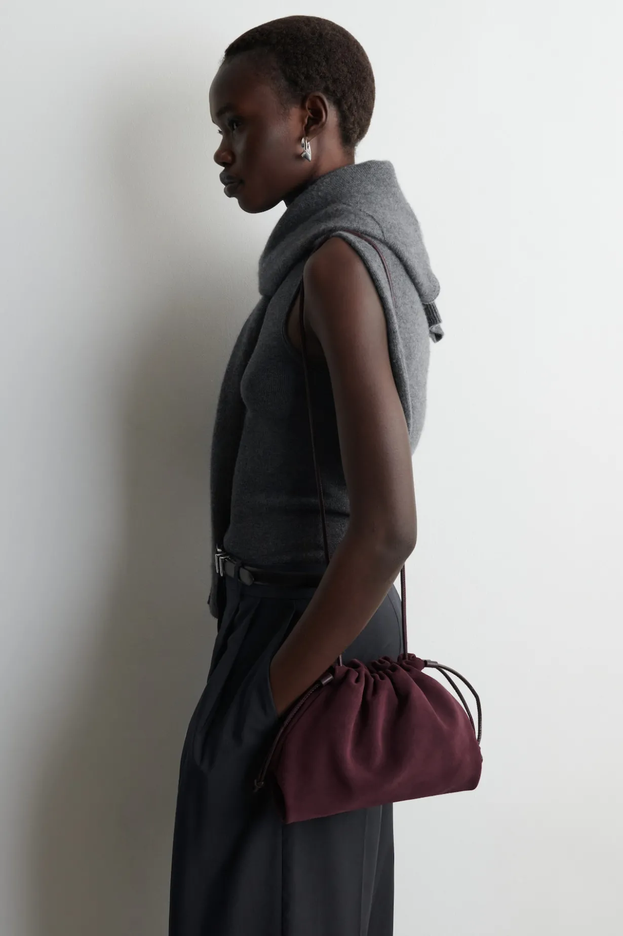 MINI CAVATELLI CLUTCH - VELOURSLEDER