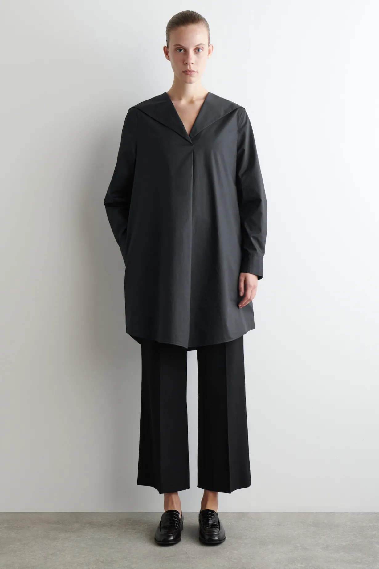 MINIKLEID AUS BAUMWOLLE MIT MATROSENKRAGEN