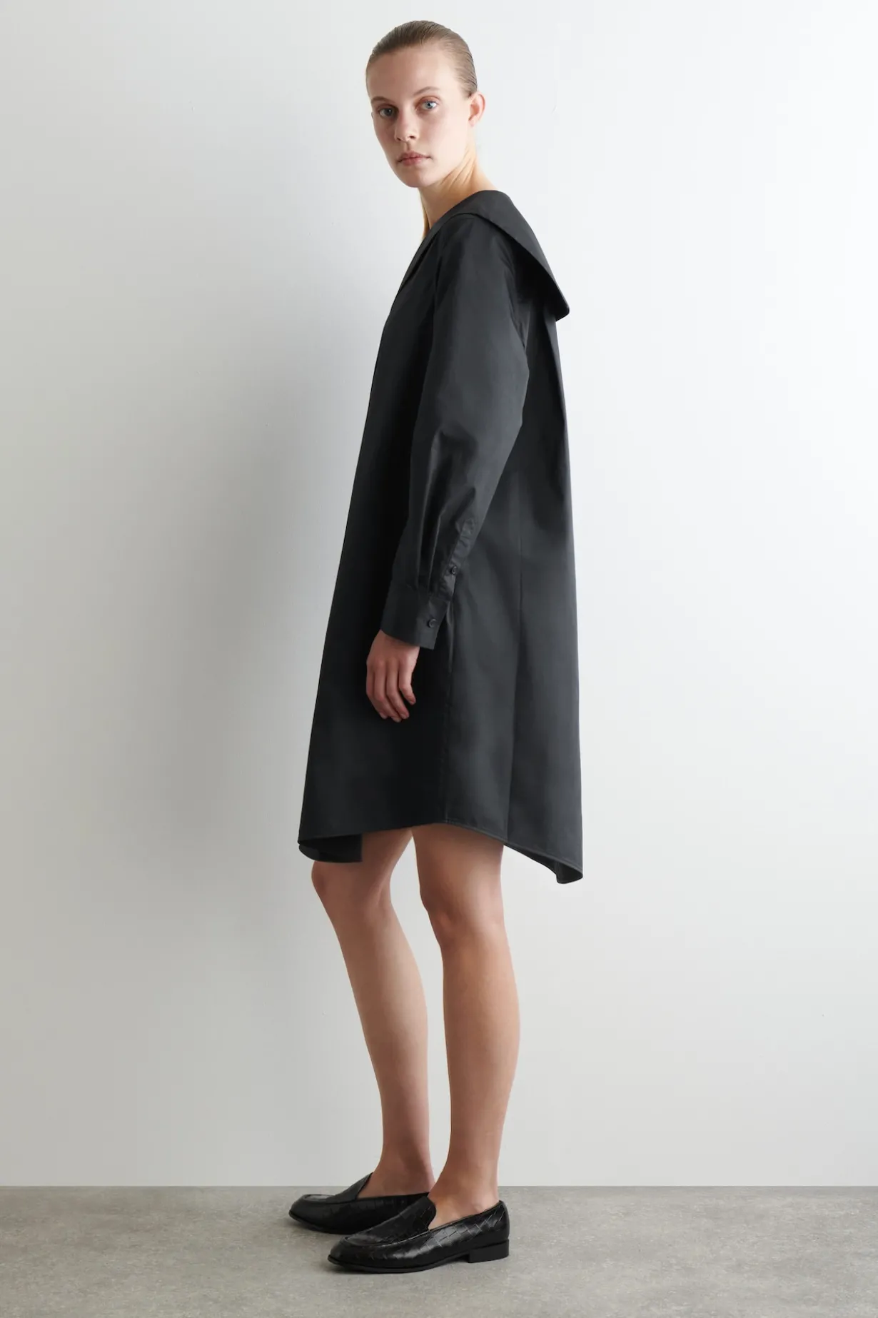 MINIKLEID AUS BAUMWOLLE MIT MATROSENKRAGEN