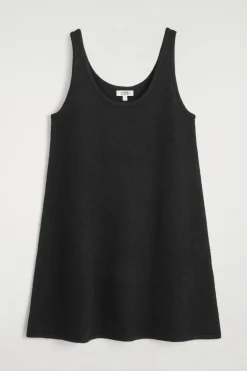 MINIKLEID AUS KOCHWOLLE IN A-LINIE