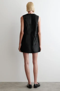 MINIKLEID AUS LEDER MIT PONYHAAR-EFFEKT
