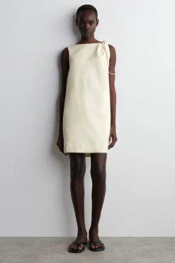 MINIKLEID AUS LEINEN MIT TWIST-DETAIL