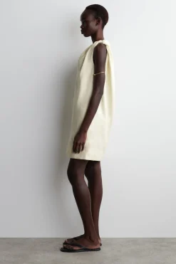 MINIKLEID AUS LEINEN MIT TWIST-DETAIL