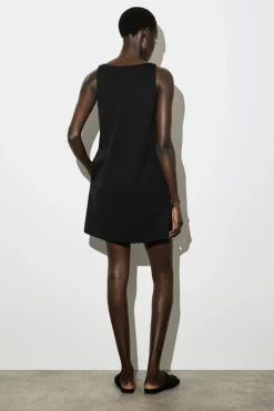 MINIKLEID AUS NYLON MIT JERSEYEINSÄTZEN
