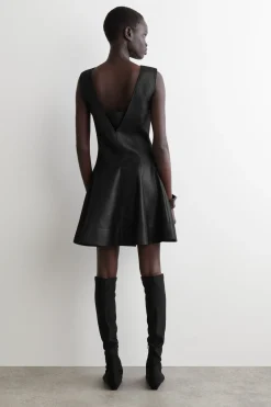 MINIKLEID AUS WOLL-MIX IN METALLIC-OPTIK