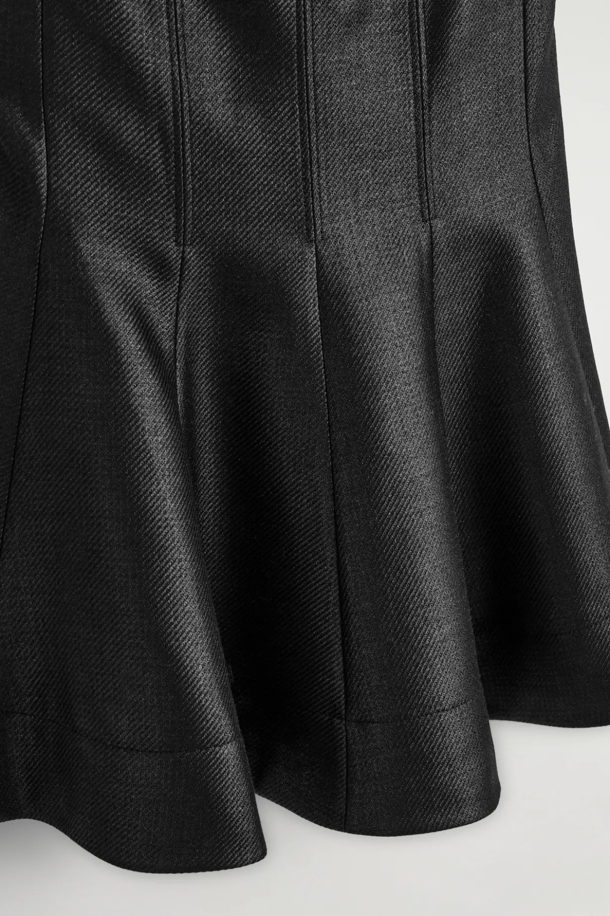 MINIKLEID AUS WOLL-MIX IN METALLIC-OPTIK