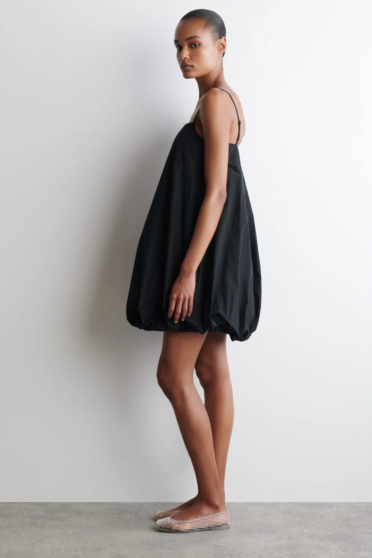 MINIKLEID MIT BUBBLE-SAUM