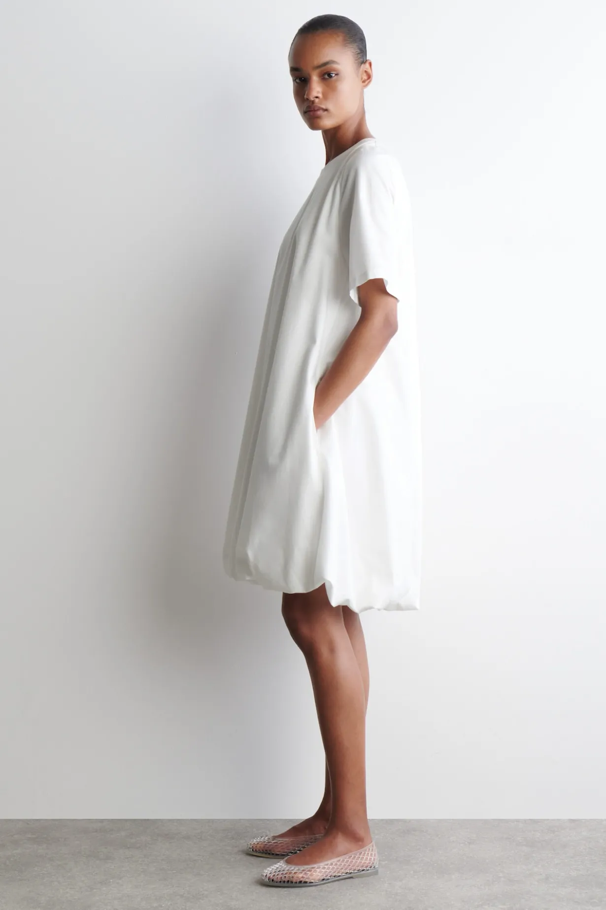 MINIKLEID MIT BUBBLE-SAUM