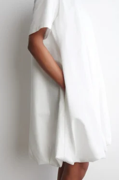 MINIKLEID MIT BUBBLE-SAUM
