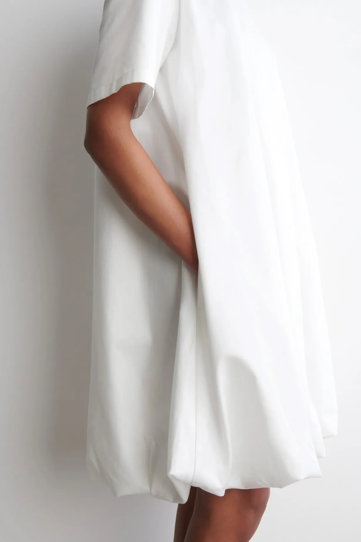 MINIKLEID MIT BUBBLE-SAUM