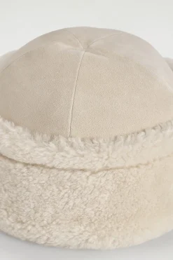 MÜTZE AUS SHEARLING