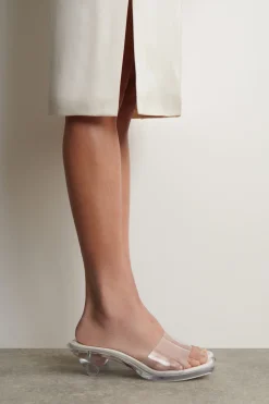 MULES AUS PERSPEX MIT KITTEN-HEEL