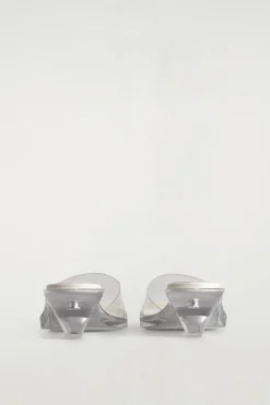 MULES AUS PERSPEX MIT KITTEN-HEEL