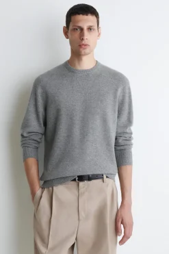 NAHTLOSER KASCHMIRPULLOVER MIT RUNDHALSAUSSCHNITT