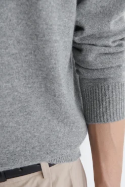 NAHTLOSER KASCHMIRPULLOVER MIT RUNDHALSAUSSCHNITT