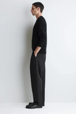 NAHTLOSER KASCHMIRPULLOVER MIT RUNDHALSAUSSCHNITT