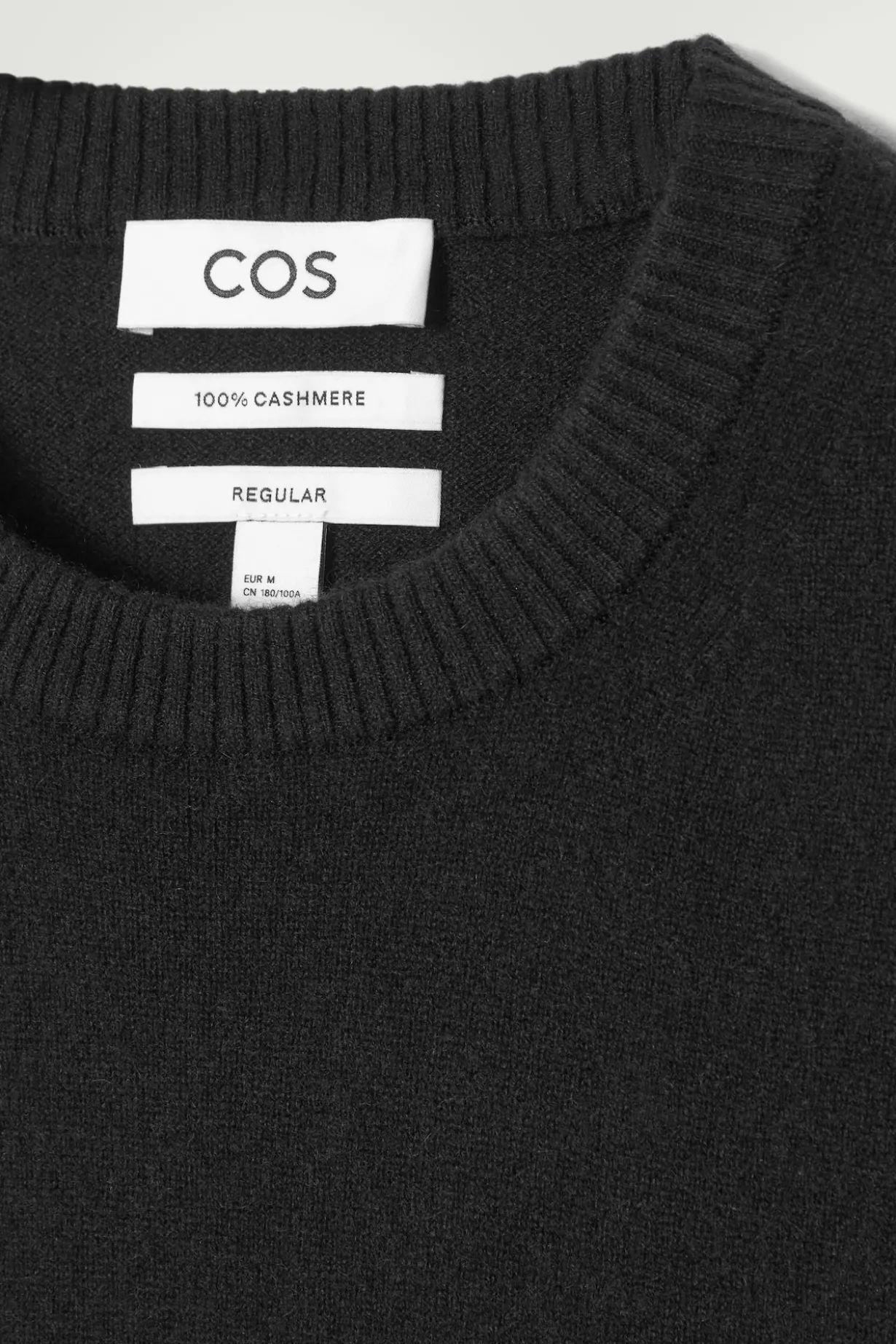 NAHTLOSER KASCHMIRPULLOVER MIT RUNDHALSAUSSCHNITT