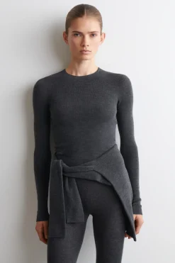 NAHTLOSES LANGARMSHIRT AUS MERINOWOLLE