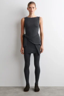 NAHTLOSES MINIKLEID AUS MERINOWOLLE