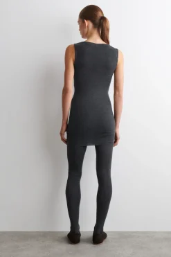 NAHTLOSES MINIKLEID AUS MERINOWOLLE