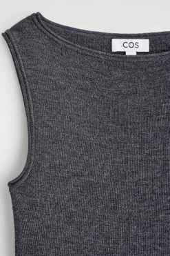 NAHTLOSES MINIKLEID AUS MERINOWOLLE