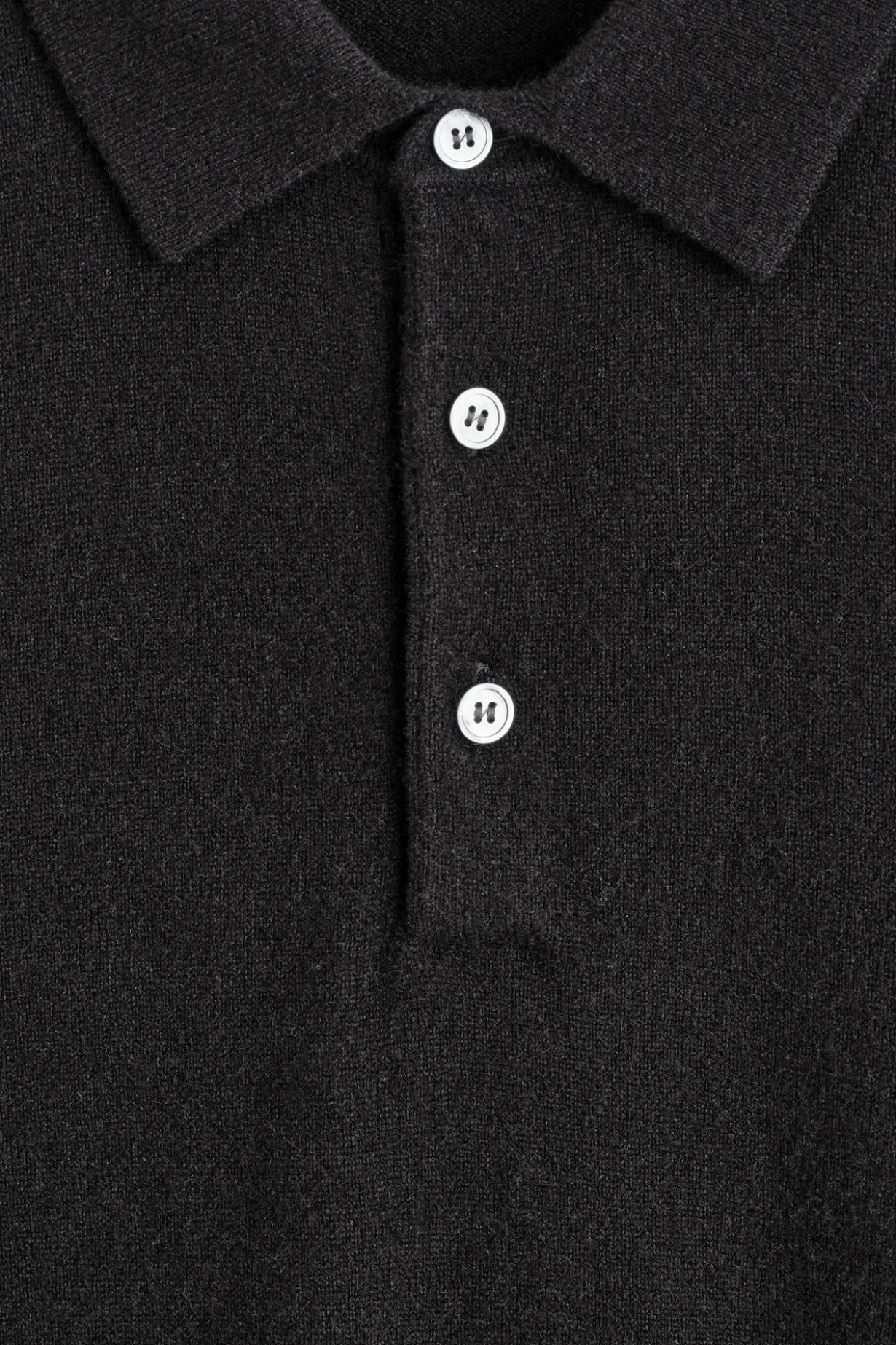 NAHTLOSES POLOSHIRT AUS KASCHMIR