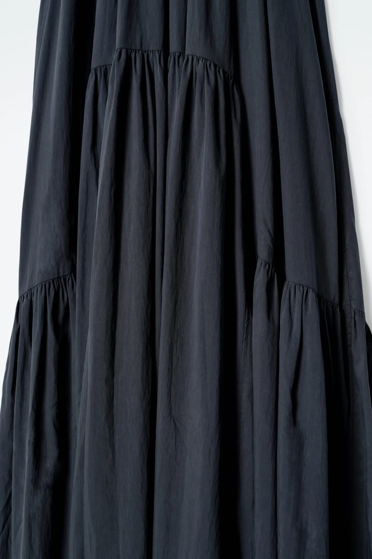 NECKHOLDER-MAXIKLEID MIT RAFFUNGEN