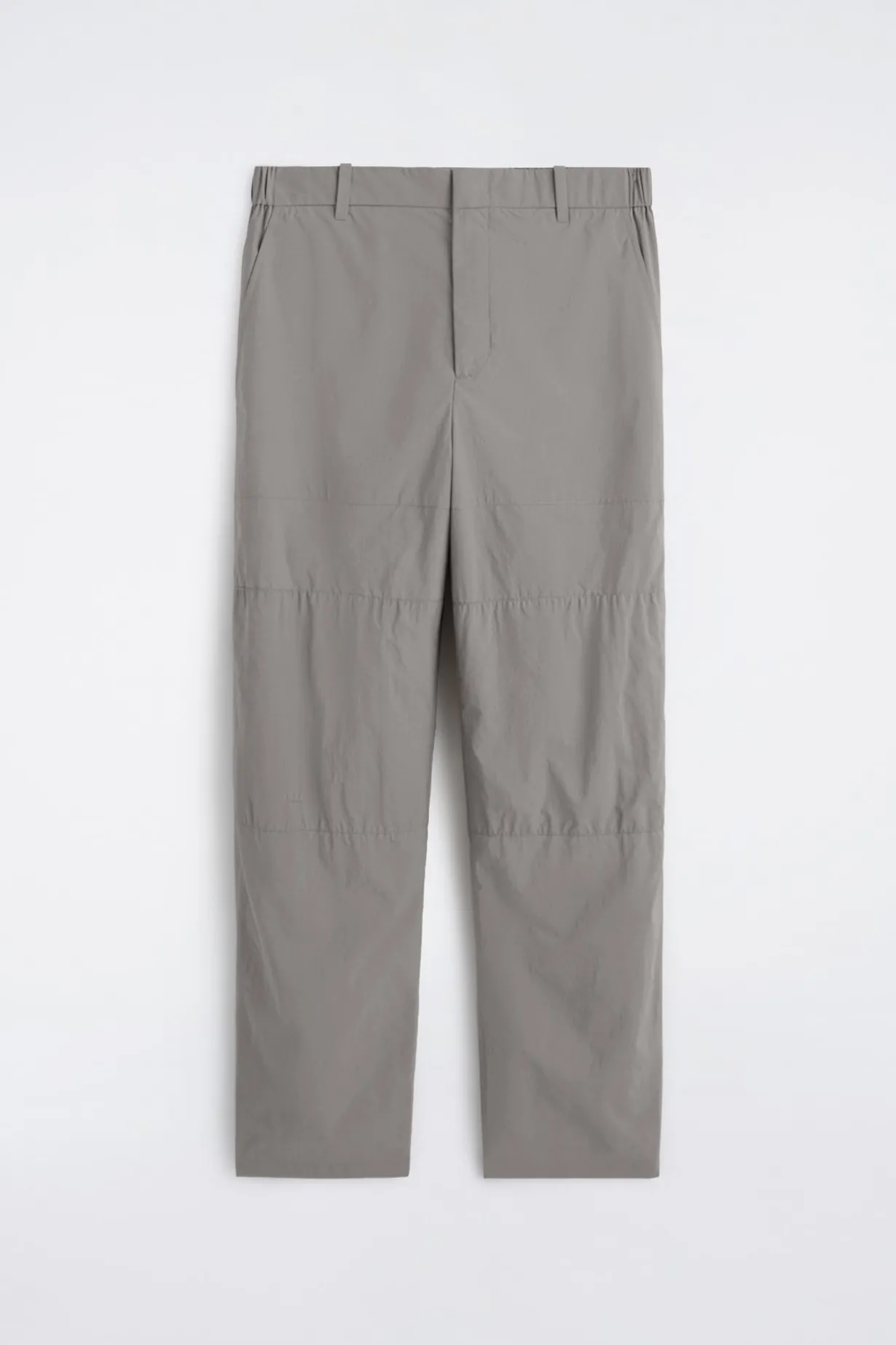 NYLONHOSE MIT BARREL-BEIN UND LOCKERER PASSFORM