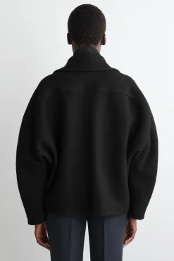 OVERSIZED-KURZJACKE AUS KOCHWOLLE