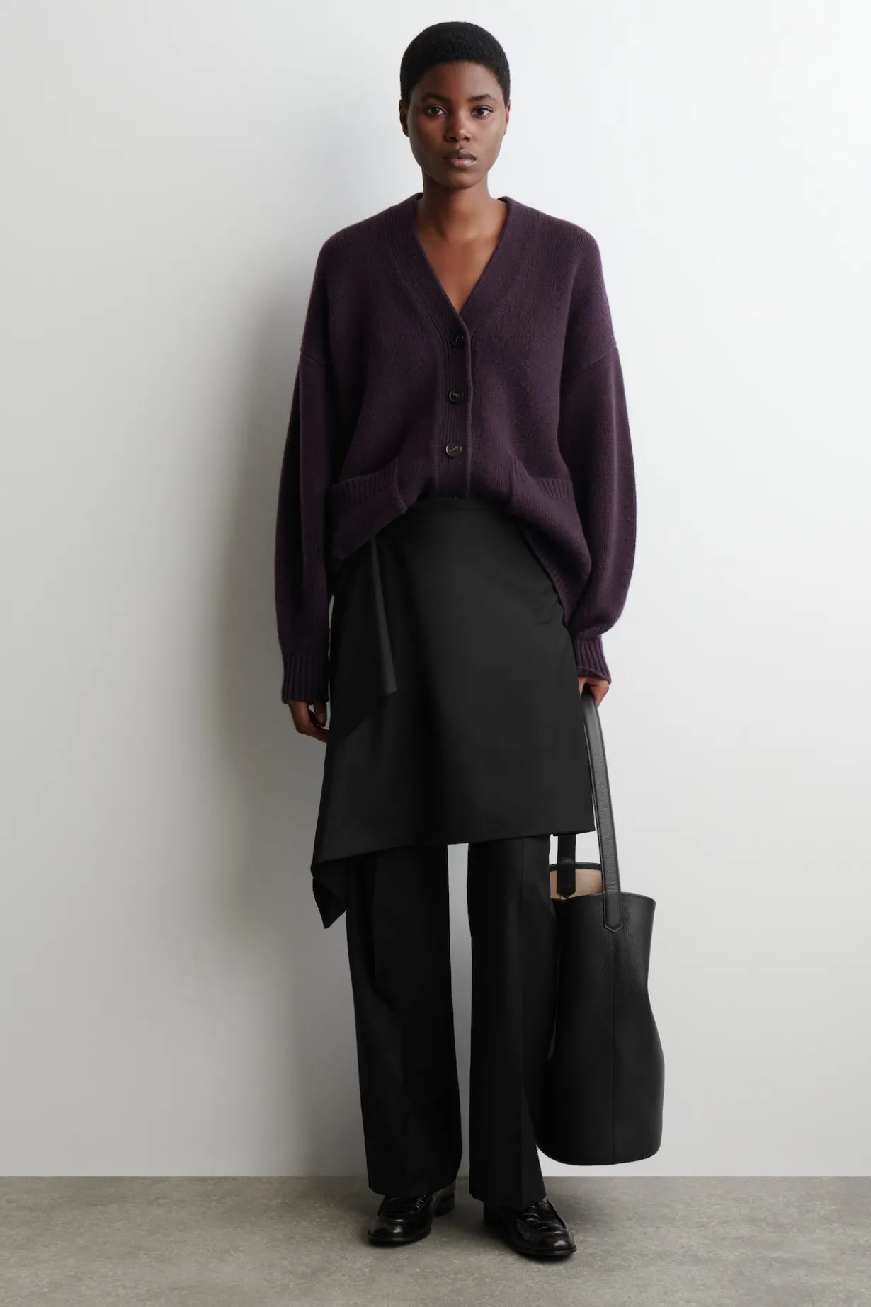 OVERSIZED-STRICKJACKE AUS MERINOWOLLE