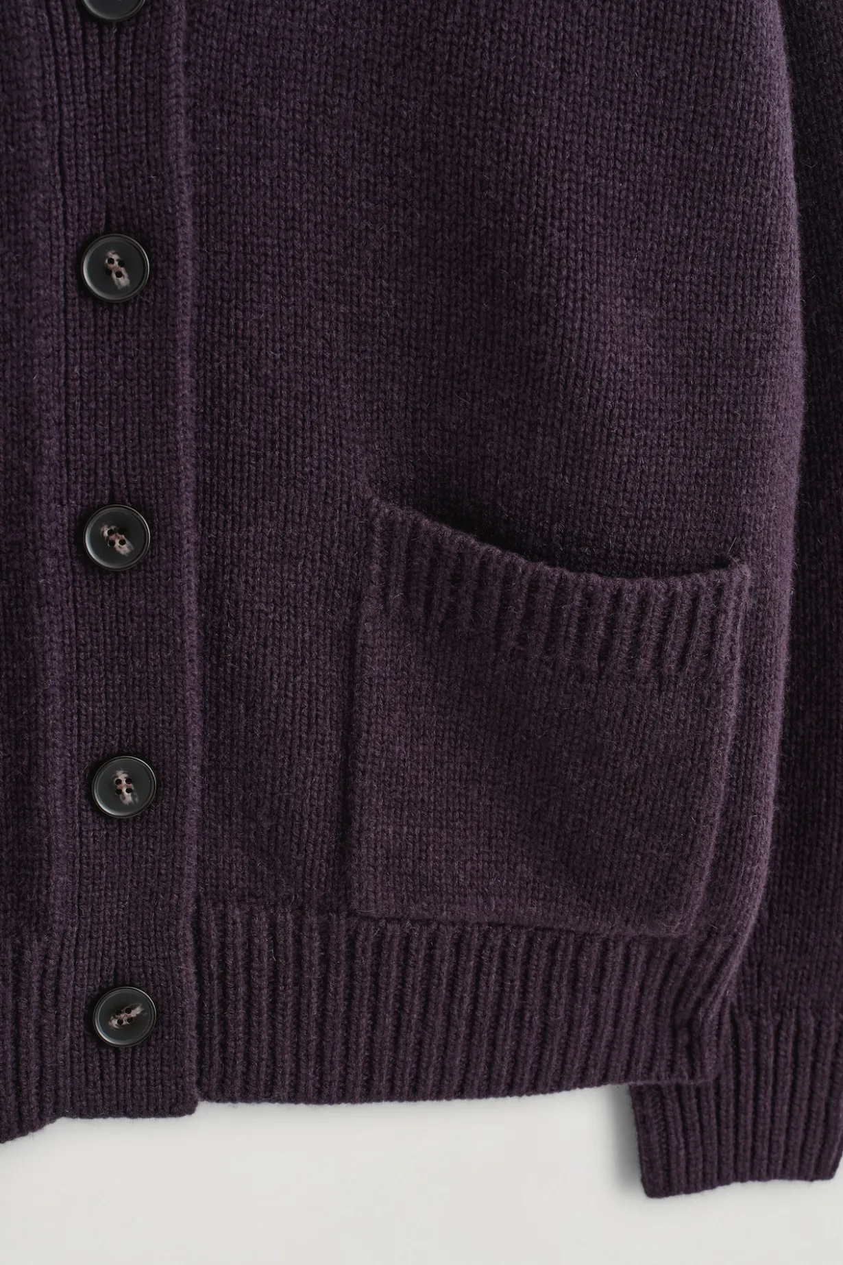 OVERSIZED-STRICKJACKE AUS MERINOWOLLE
